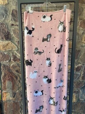 Berkshire Blanket Throw - CAT Lovers - NEW